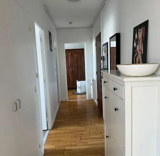 Calme Proche Centre-ville Lejlighed *