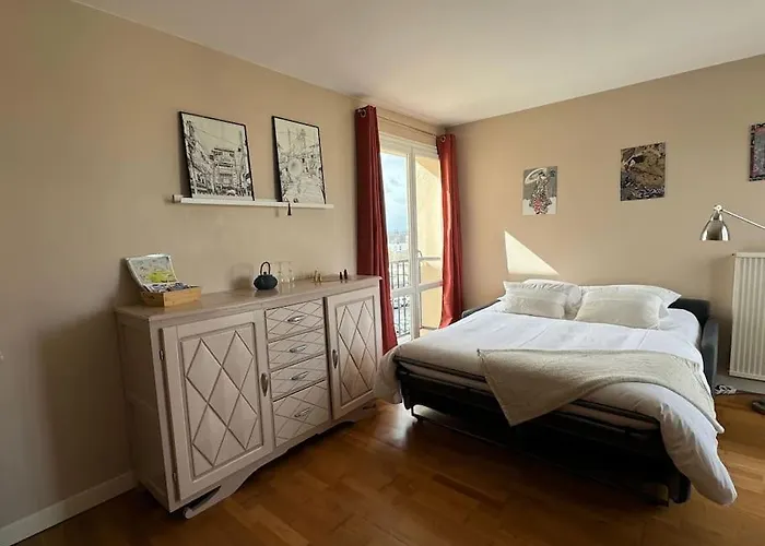 Calme Proche Centre-ville Lejlighed *